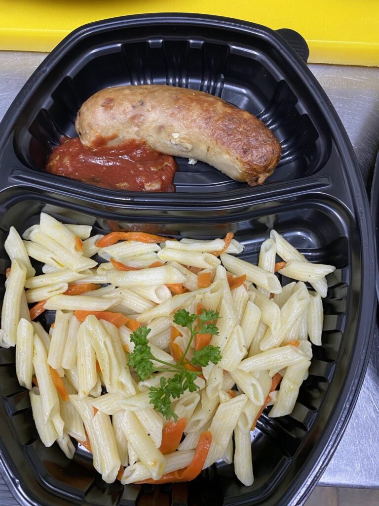 Горячее с макаронами и овощами